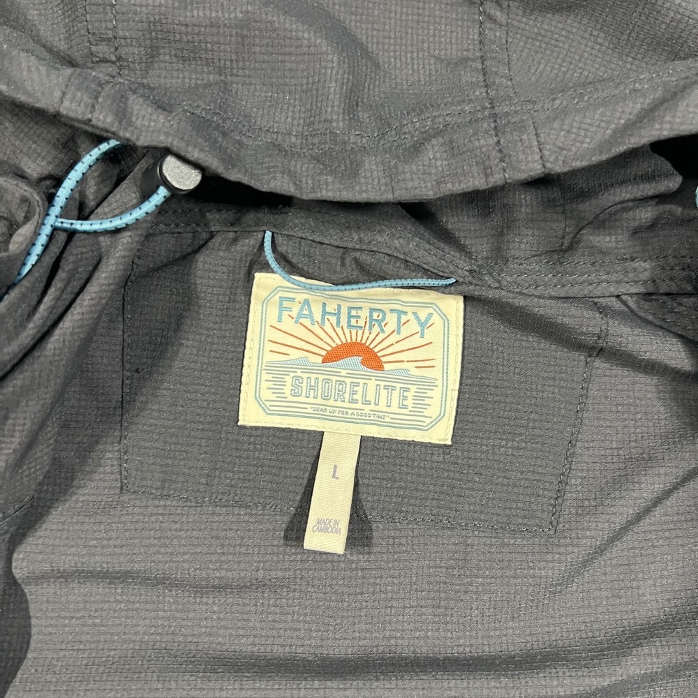 Faherty Men's Black Windbreaker with Light Blue Accents - Picture 8 of 13